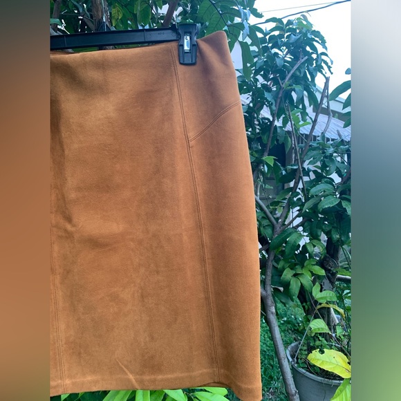 ✨⚡️💥 Marc New York Andrew Marc Skirt in Suede - Picture 7 of 9